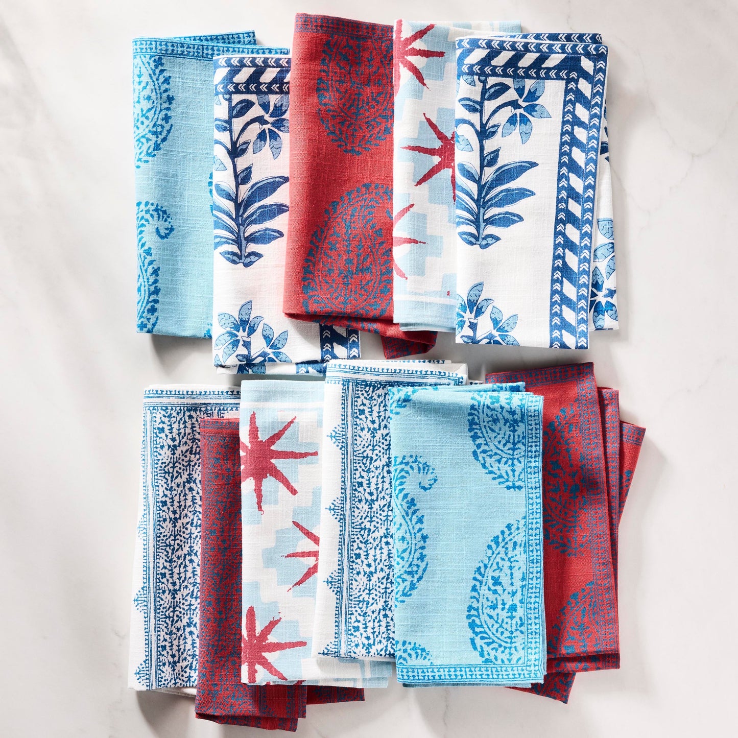 Serviette de table imprimée à rayures rouges Fez Grace de Peter Dunham + Hudson