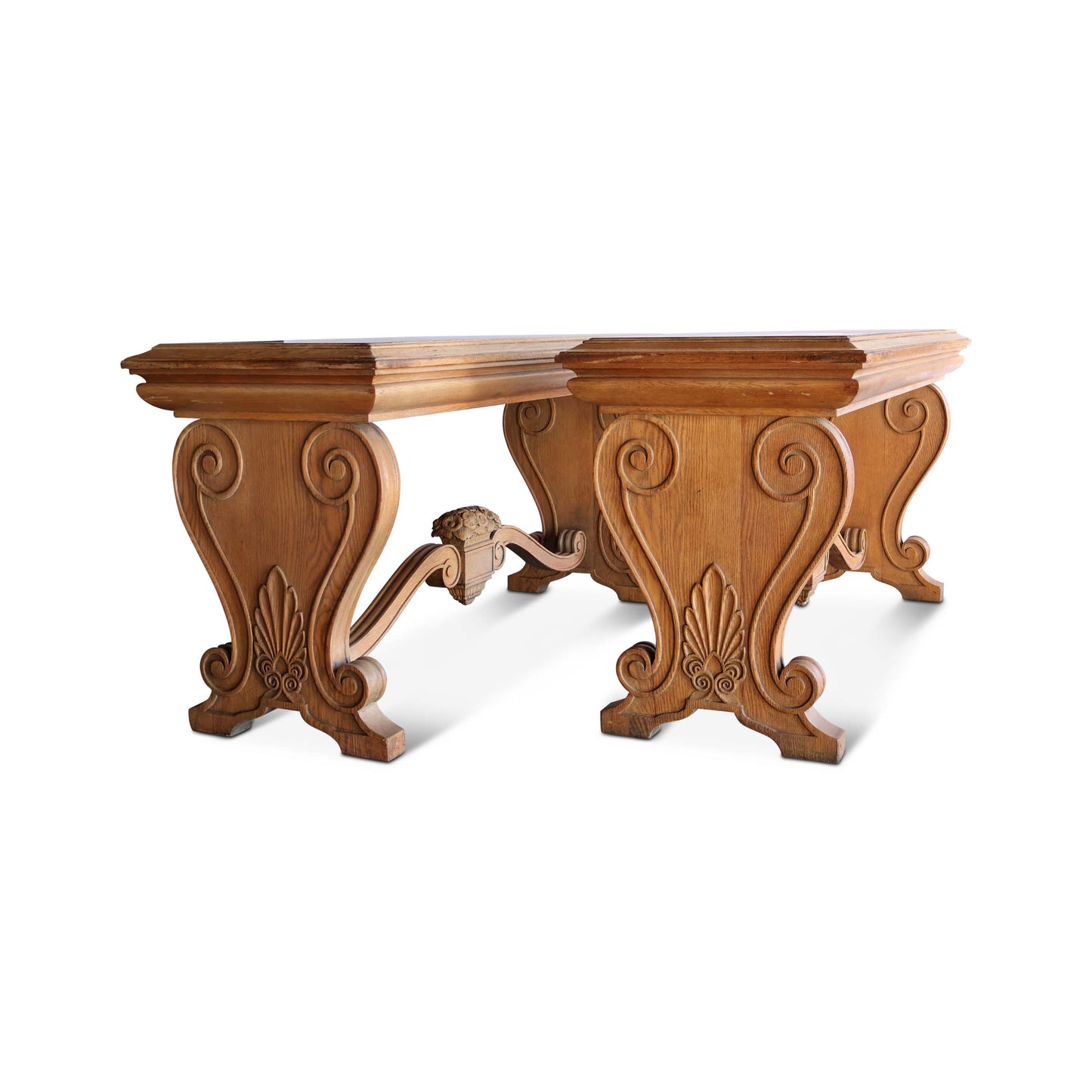 Paire de consoles vintage de style baroque, France, années 1930. Vendues à l'unité.