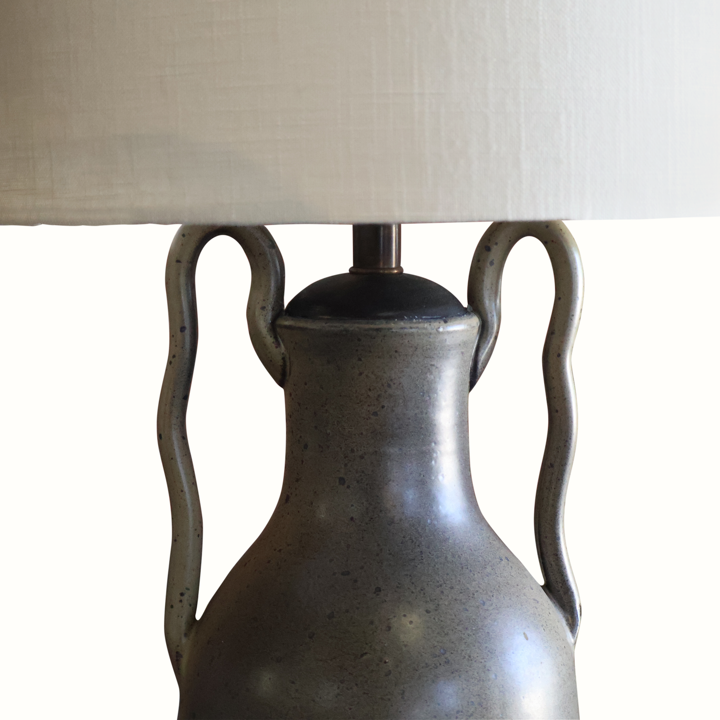 Lampe de poterie d'atelier en céramique