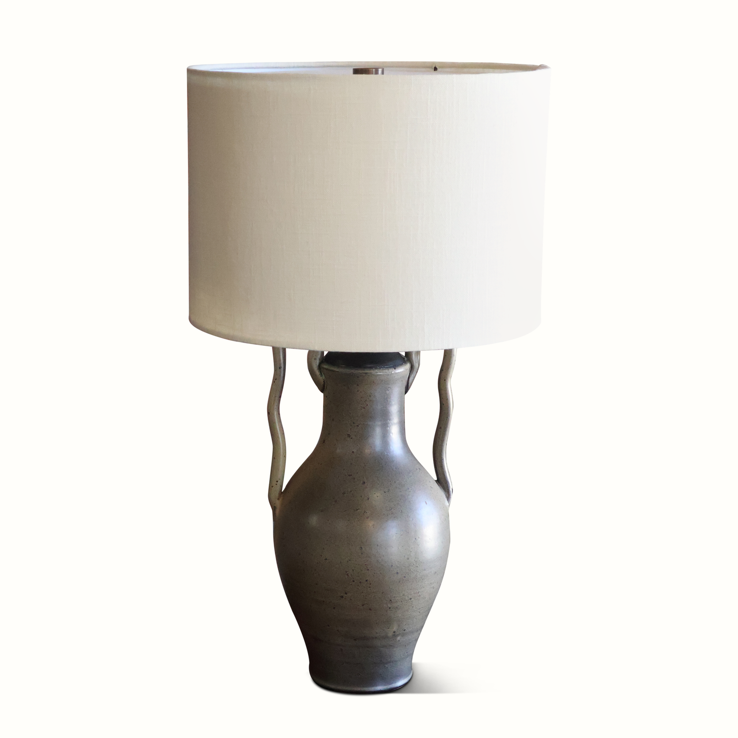 Lampe de poterie d'atelier en céramique