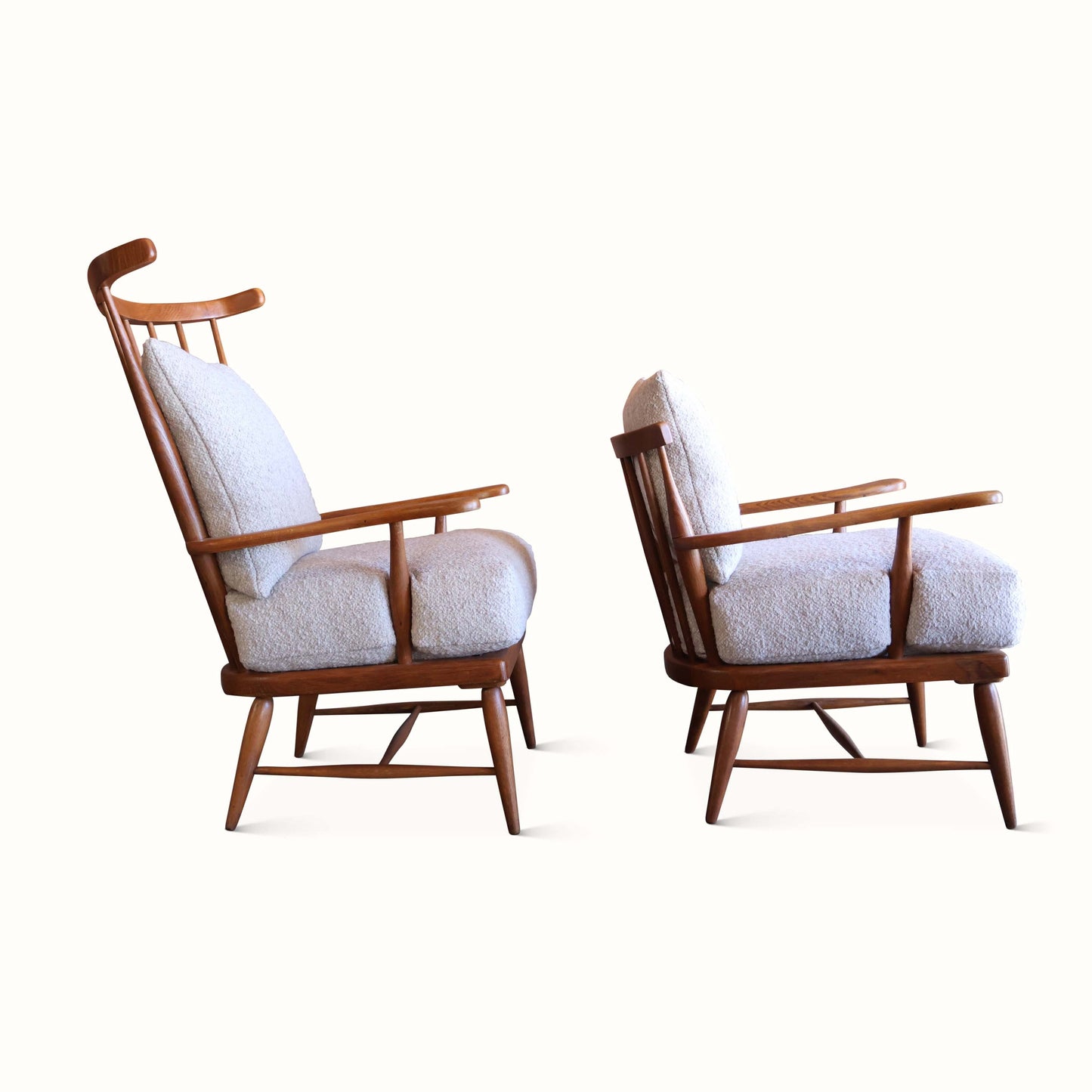 Paire de fauteuils en chêne pour elle et lui, France, années 1950