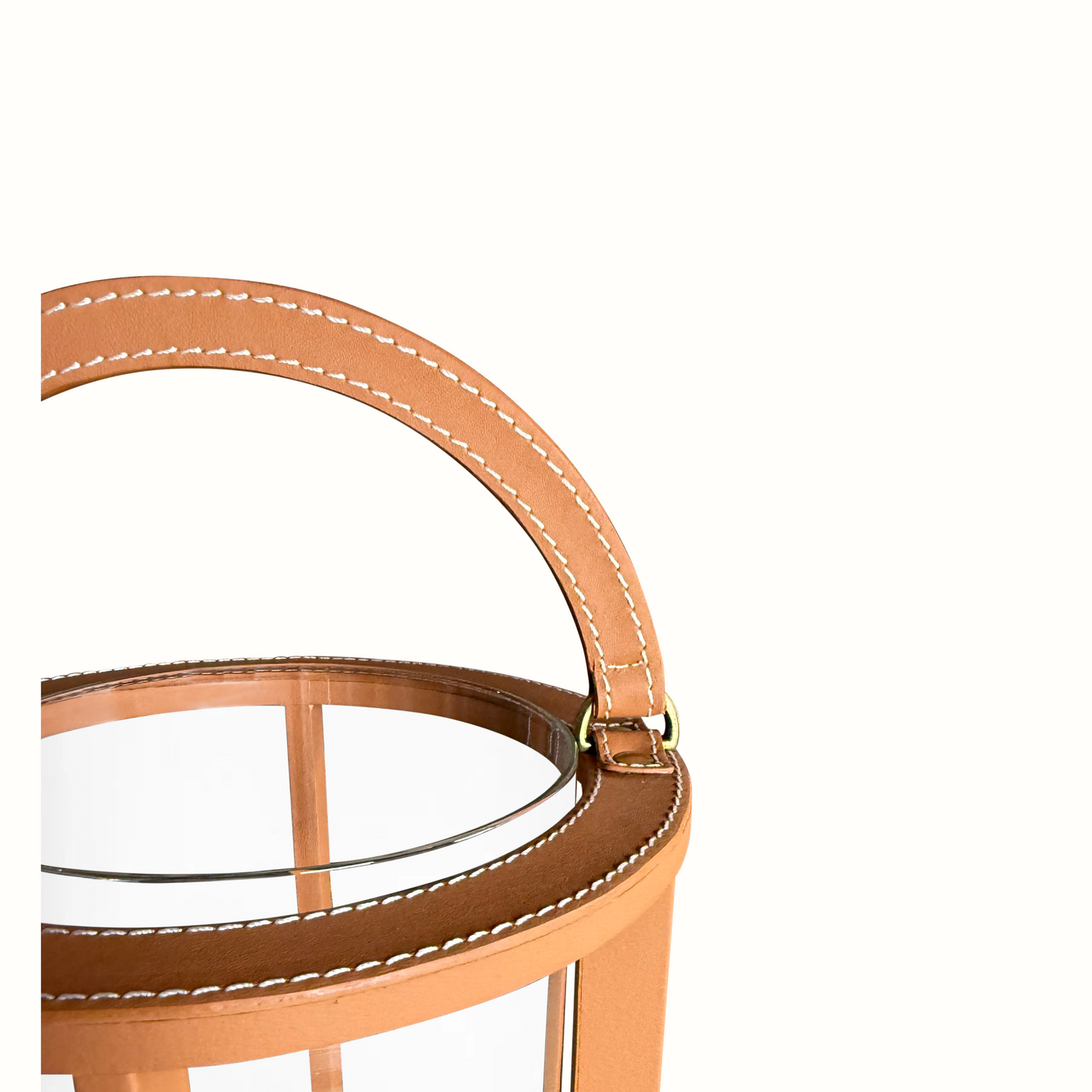 Lanterne cousue en cuir