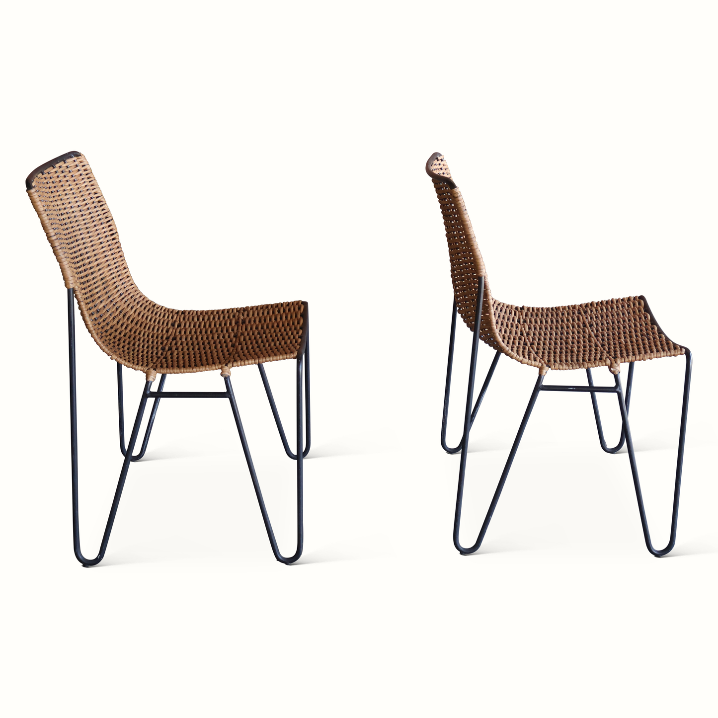 Paire de chaises d'appoint en osier et fer
