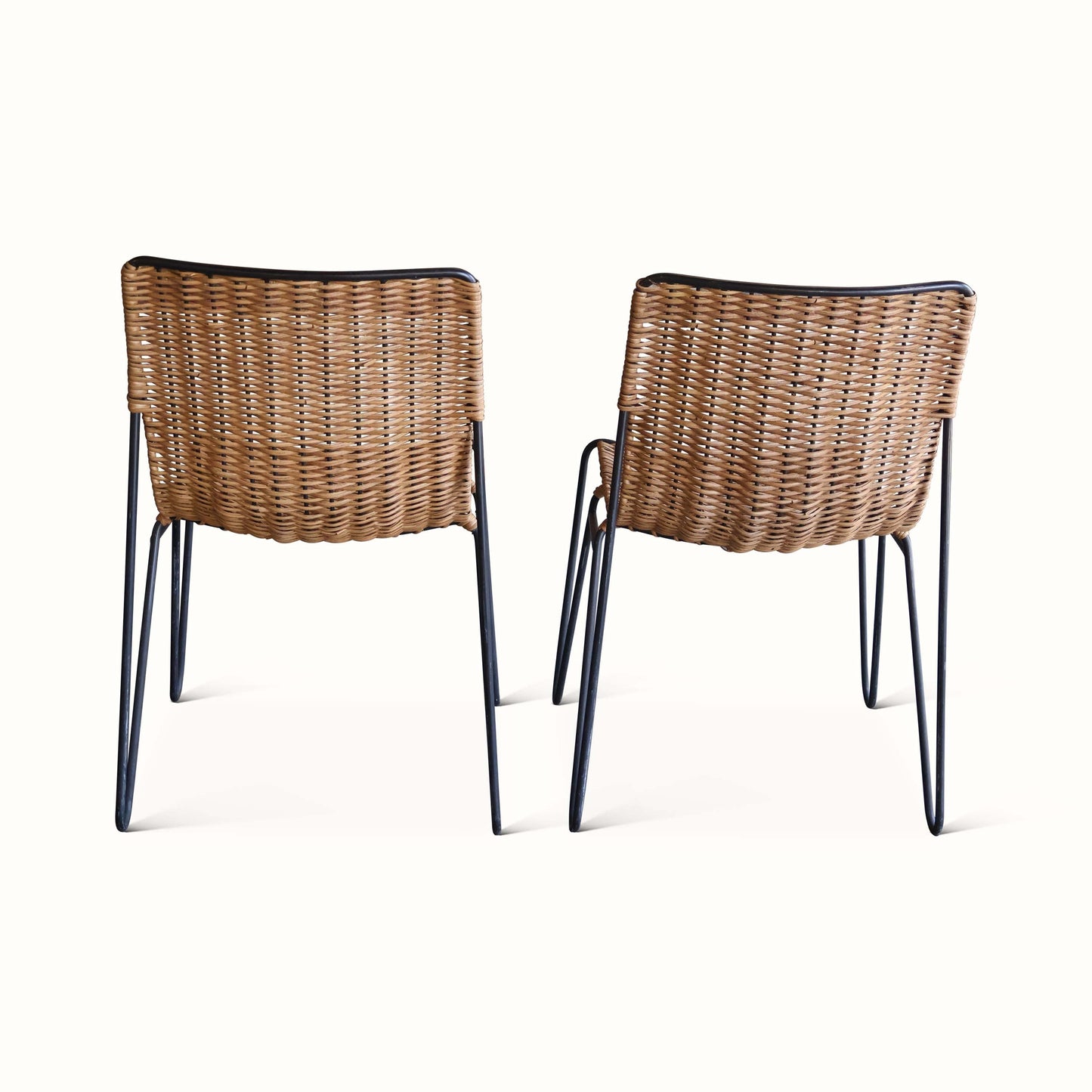 Paire de chaises d'appoint en osier et fer