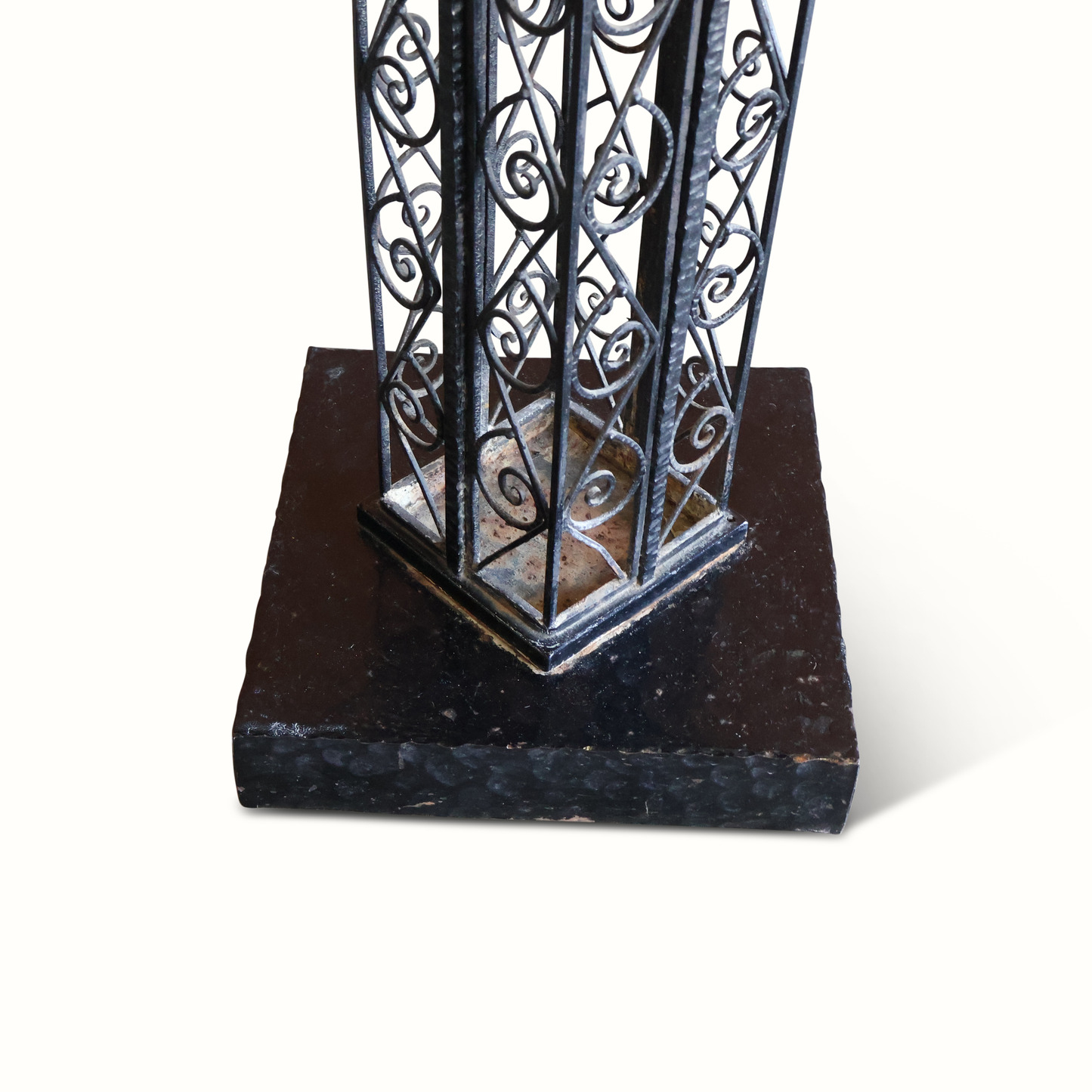 Table d'appoint en fer français des années 1930