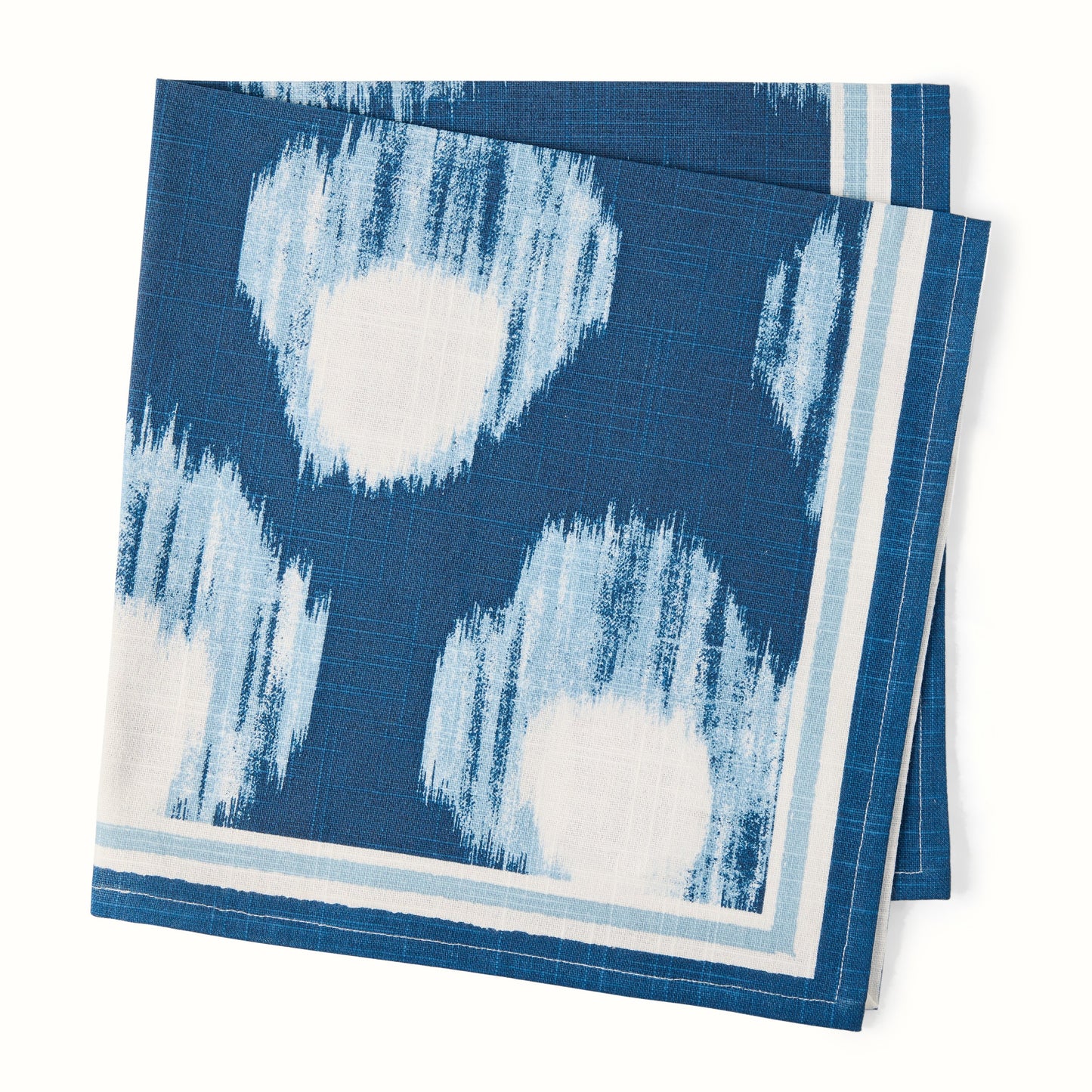 Serviette imprimée Grace Blue Bukhara de Peter Dunham + Hudson