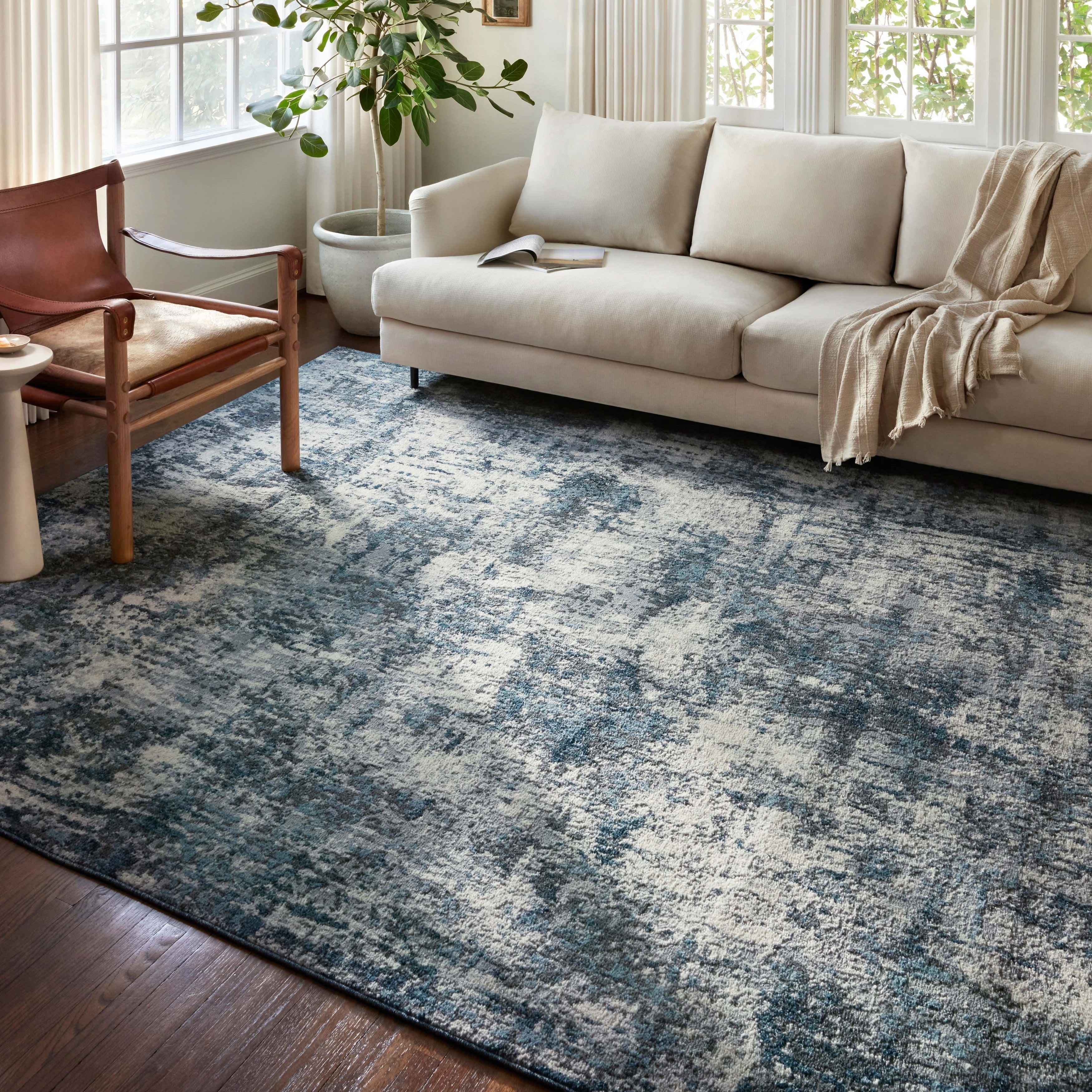 Alexander Home Grant Modern Abstract Area Rug