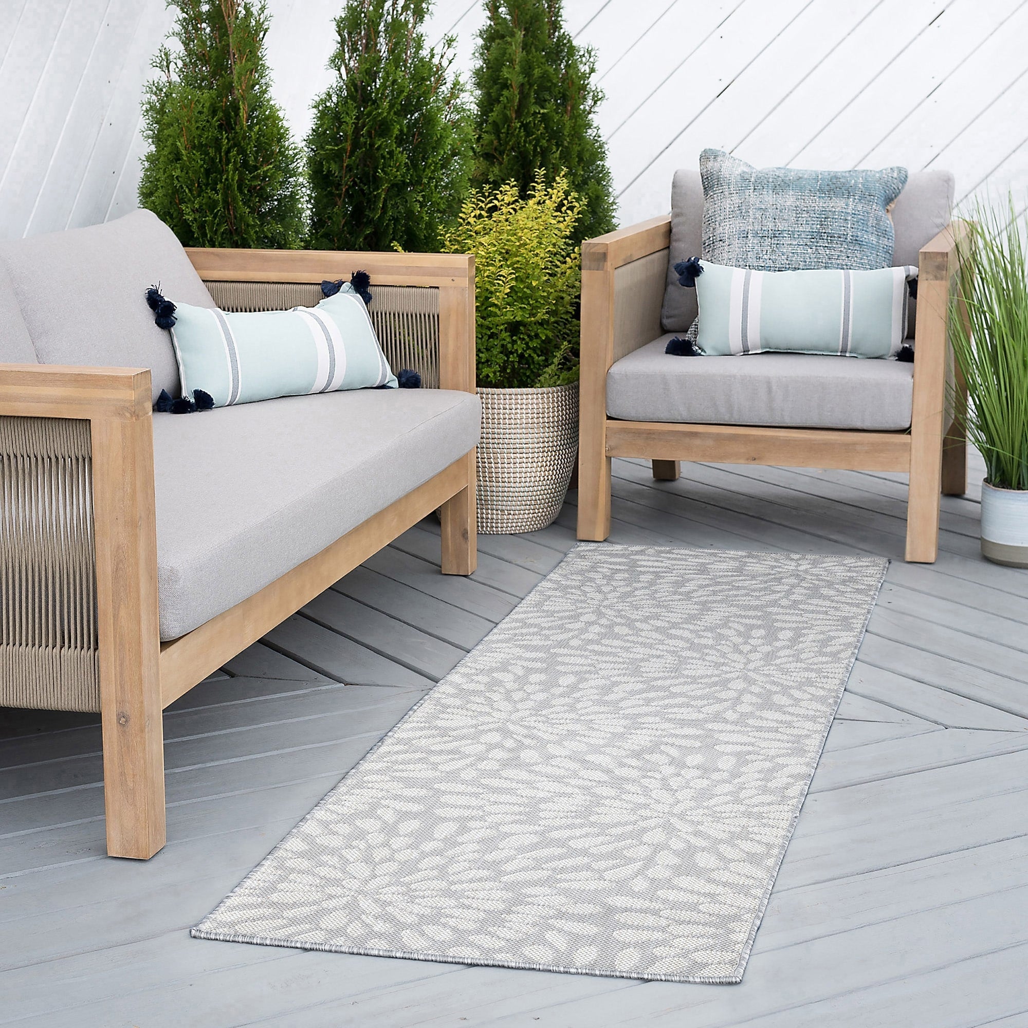 Exo Coastal Floral Indoor/Outdoor Area Rug