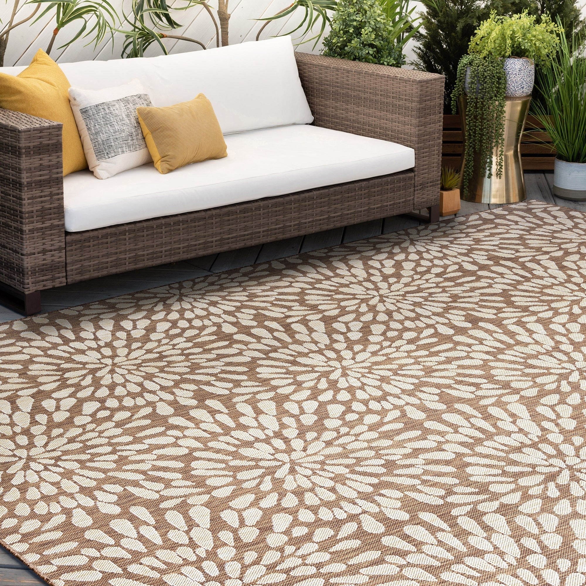 Exo Coastal Floral Indoor/Outdoor Area Rug