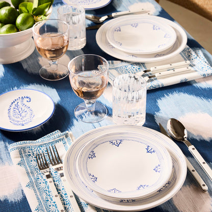 Serviette de table imprimée à rayures bleues Fez Grace de Peter Dunham + Hudson
