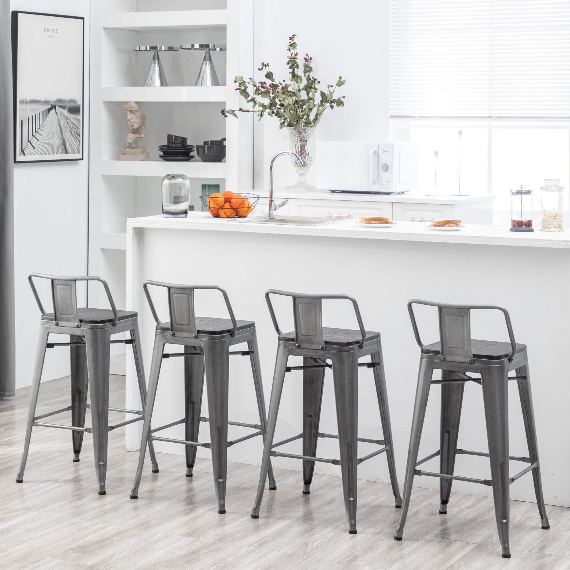 Lot de 4 tabourets de bar industriels en métal avec dossier et assise en bois