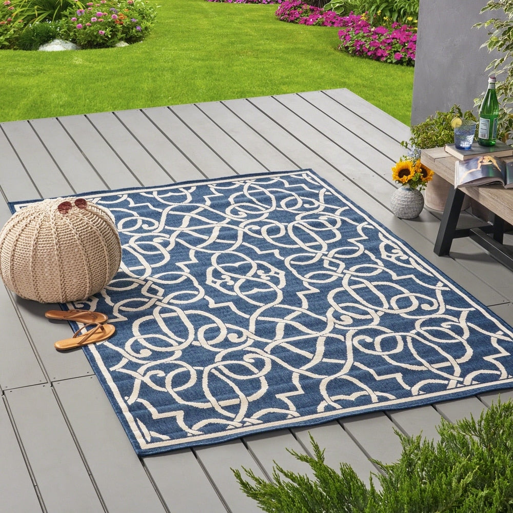 Belmont Indoor/ Outdoor Geometric Area Rug by Christopher Knight Home