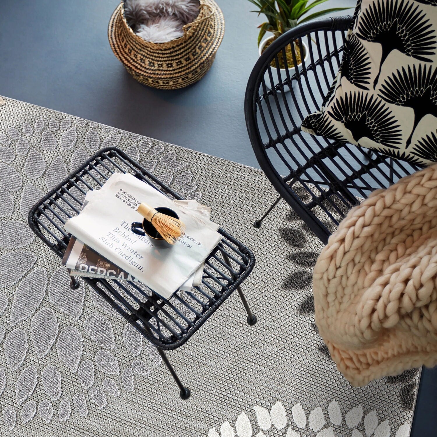 Brescia Modern Floral Circles Indoor/Outdoor Area Rug