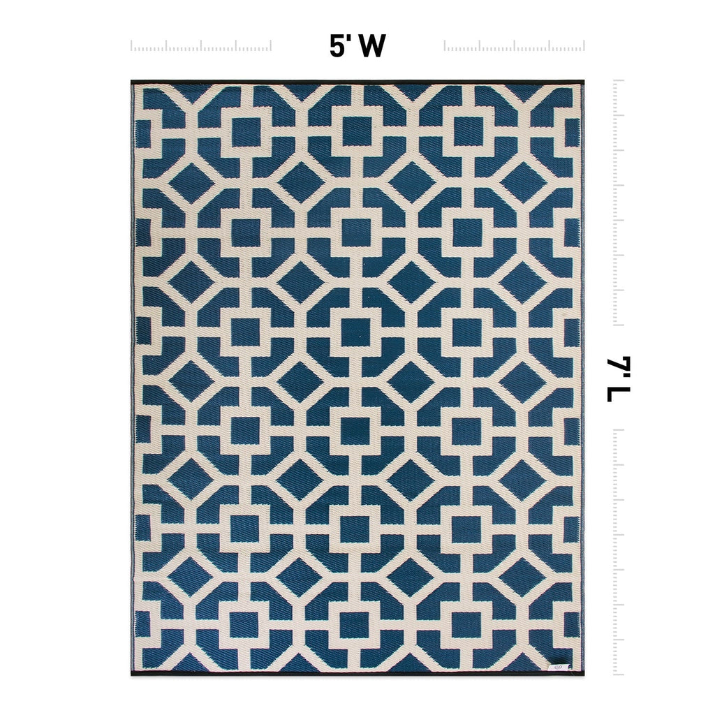 Contemporary Geometric Reversible Plastic Outdoor Rugs