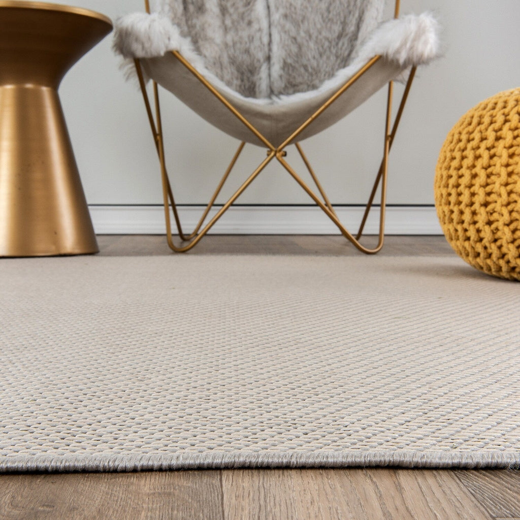 Contemporary Solid Indoor/Outdoor Area Rug