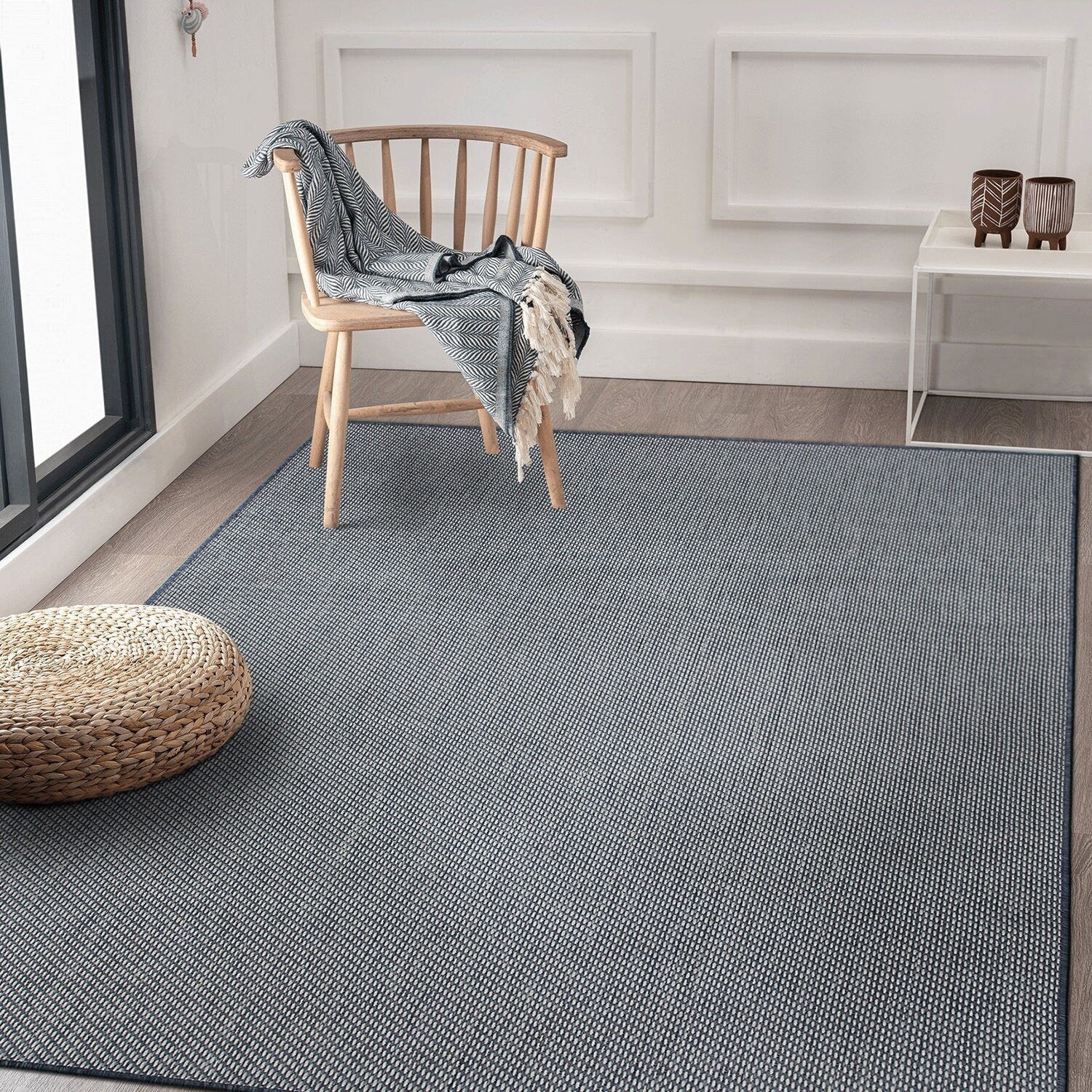 Contemporary Solid Indoor/Outdoor Area Rug