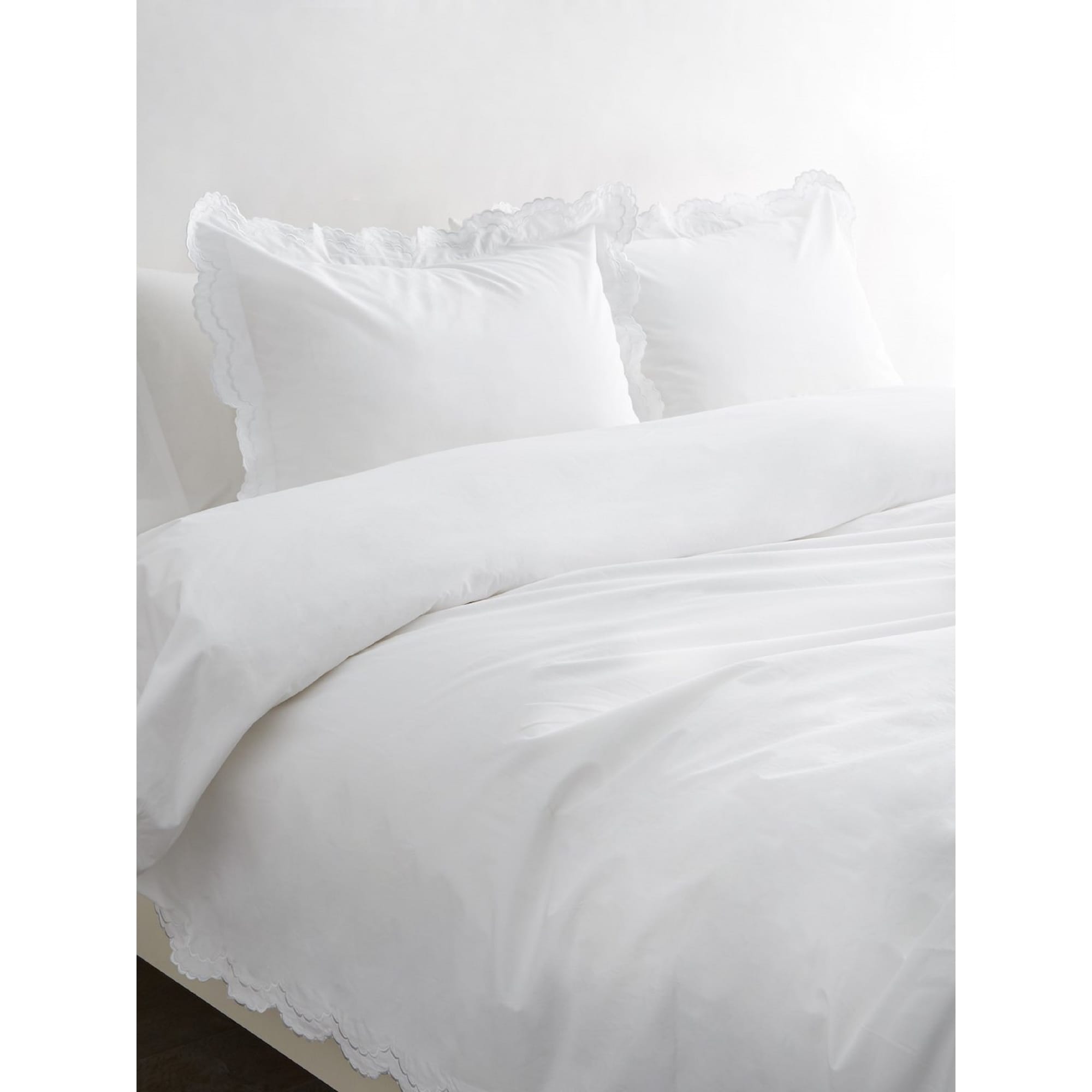 Embroidered Percale Crisp Cotton Double Scallopier Duvet Set and Sham