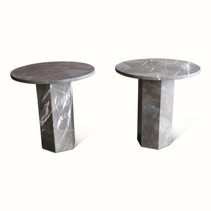 Table sur pied en marbre sur base hexagonale