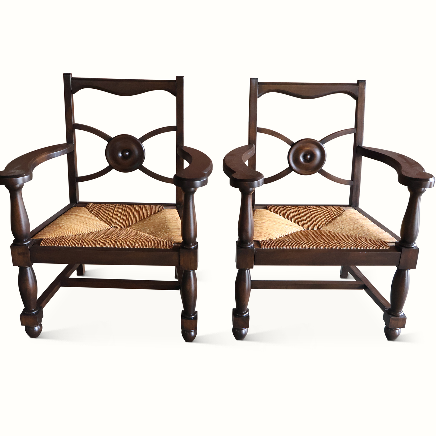 Fauteuils en chêne et jonc, signés Charles Dudouyt