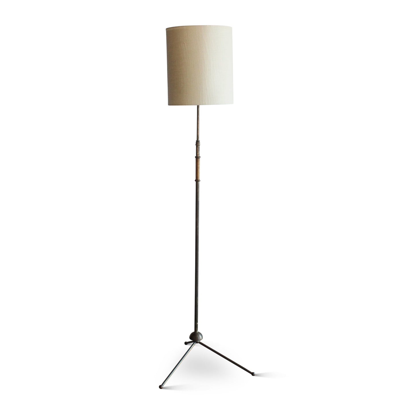 Lampadaire vintage en laiton et rotin, France, années 1950