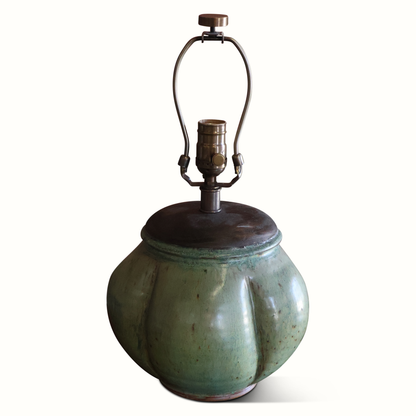 Lampe de poterie d'atelier en céramique