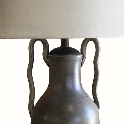 Lampe de poterie d'atelier en céramique