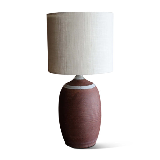 Lampe en poterie du milieu du siècle