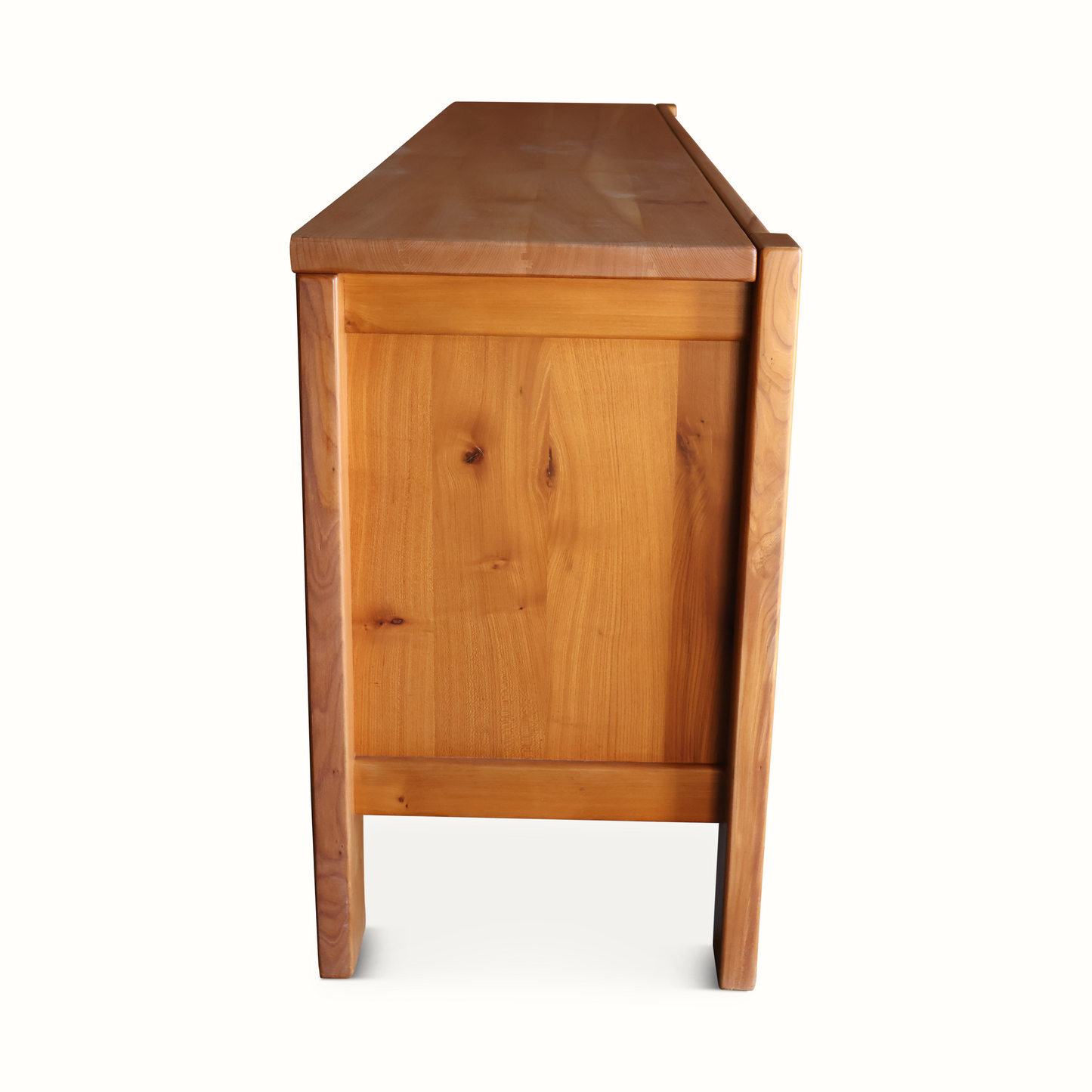 Buffet en orme massif par Maison Regain