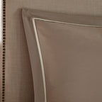 Madison Park Essentials Loretta 24 pièces dans un sac avec panneaux de fenêtre et ensemble de draps