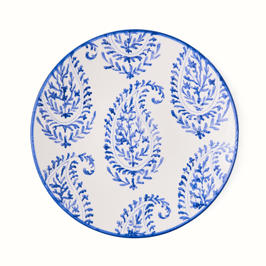 Assiette à salade peinte à motif cachemire bleu cachemire Grace de Peter Dunham + Hudson