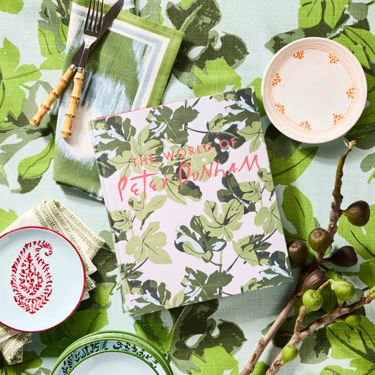 Nappe imprimée feuilles de figuier vertes Grace de Peter Dunham + Hudson