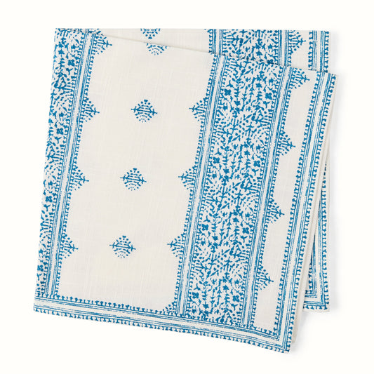 Serviette de table imprimée à rayures bleues Fez Grace de Peter Dunham + Hudson