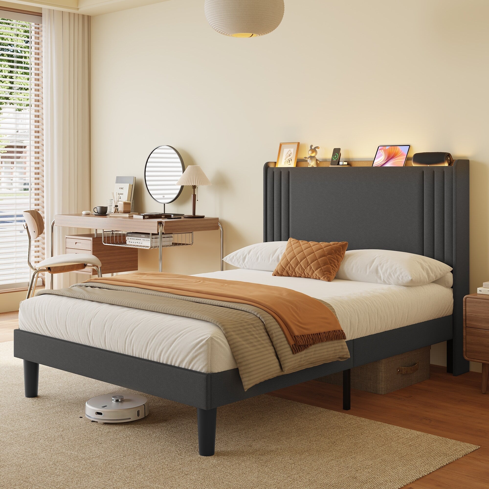 Lit Queen/Full rembourré à canaux verticaux avec tête de lit à oreilles