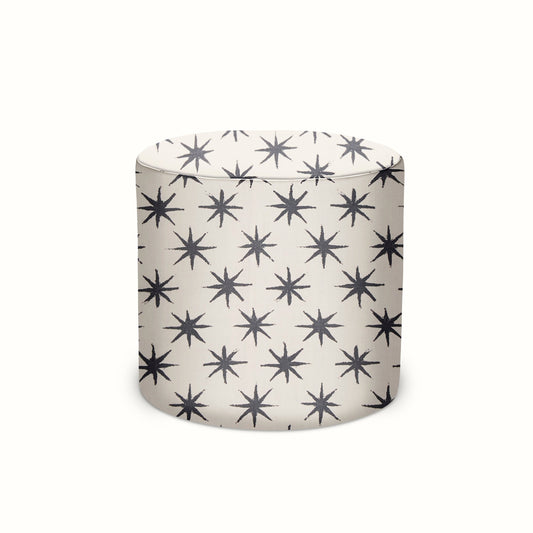 Pouf intérieur/extérieur en tissu Starstruck Charcoal de Peter Dunham Textiles