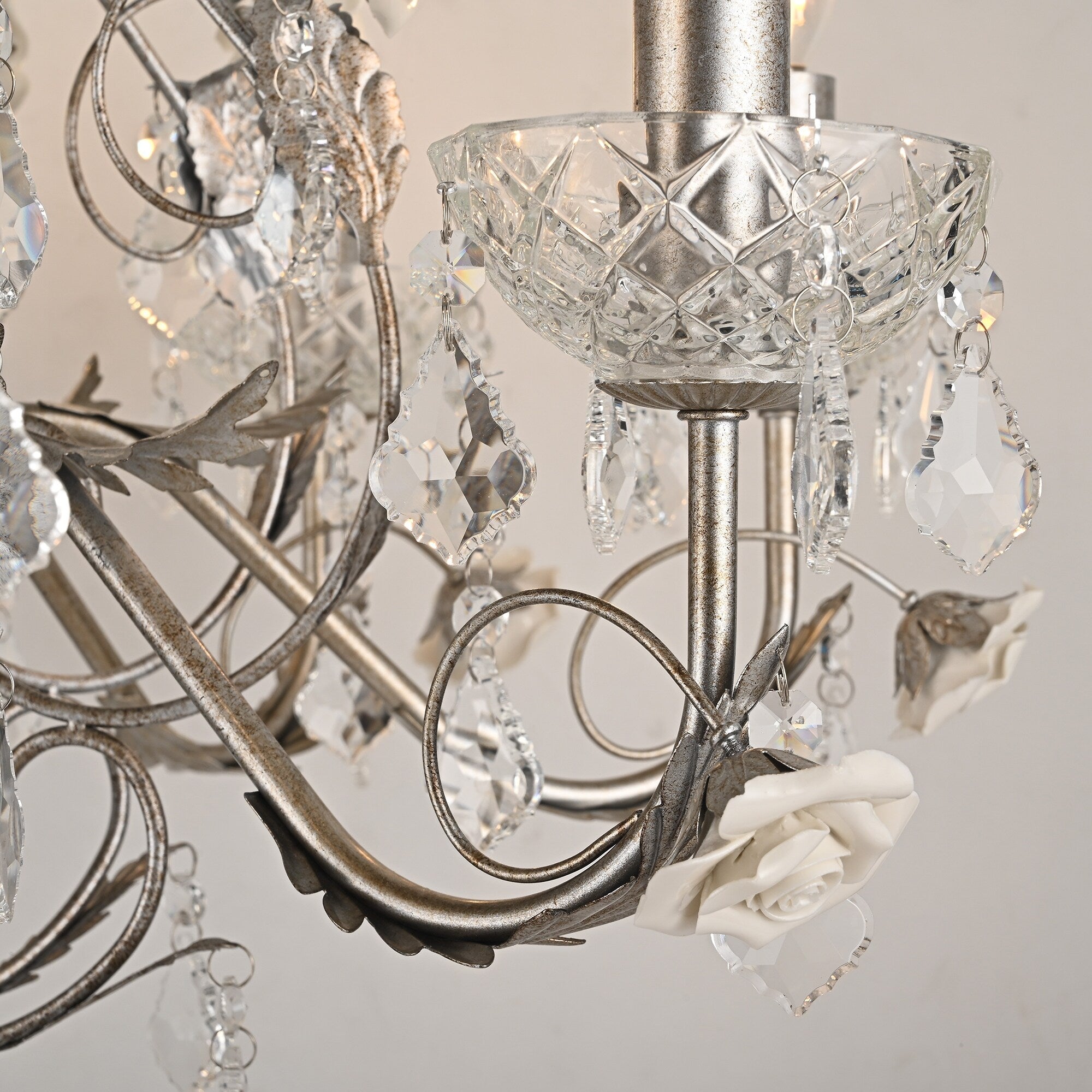 Magnifique et élégant lustre décoratif vintage en cristal rose Palace