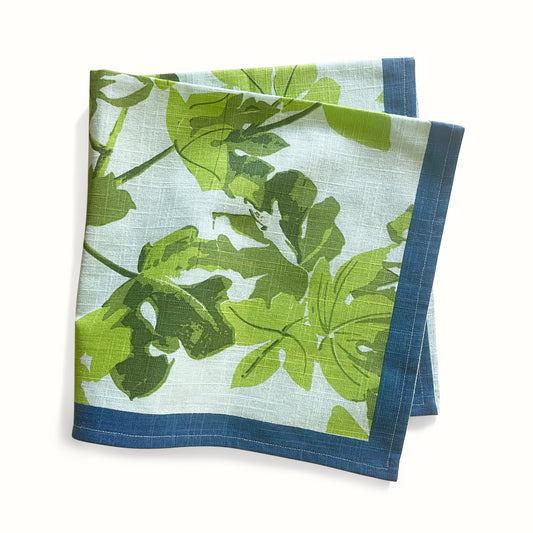 Serviette imprimée feuille de figuier verte Grace de Peter Dunham + Hudson