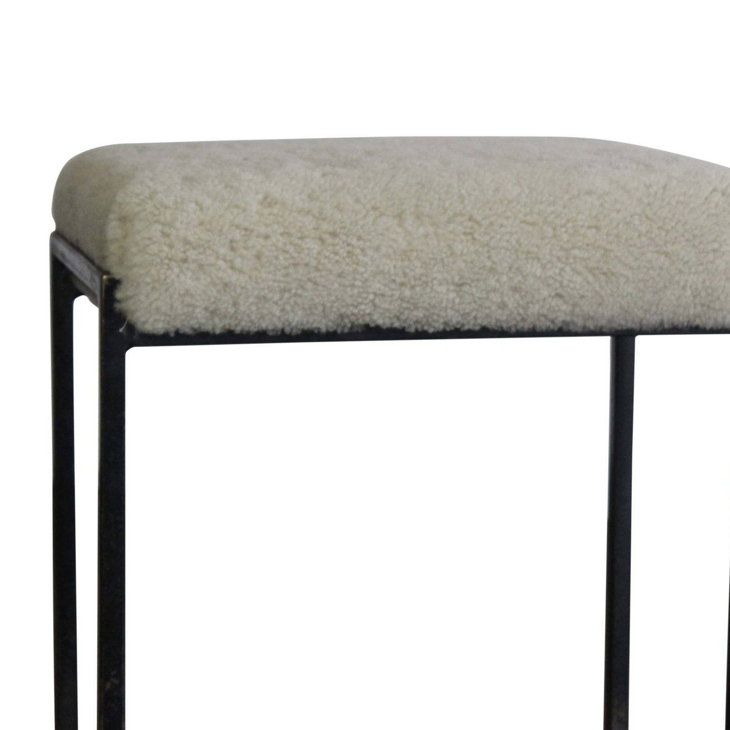 Paire de tabourets vintage en peau de mouton et métal